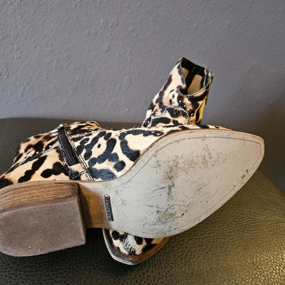 Gianni Bini Tinslea Ankle‎ Boots Womens Size 5.5 Animal Print Calf Hair Leopard